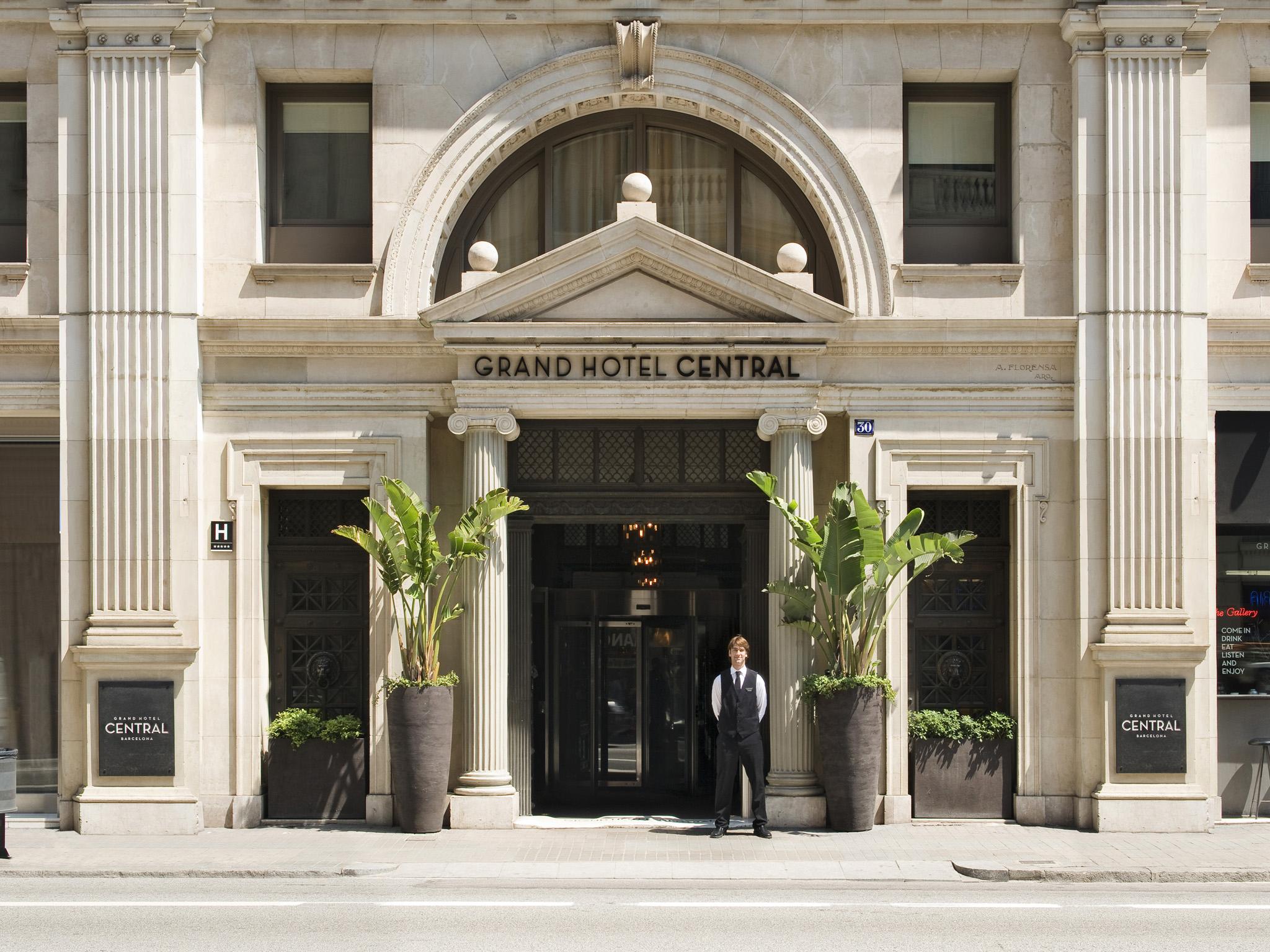 Grand Hotel Central, Small Luxury Hotels Barcelona Exterior foto The Grand Hotel Central