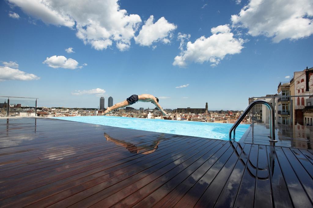 Grand Hotel Central, Small Luxury Hotels Barcelona Facilități foto The rooftop pool